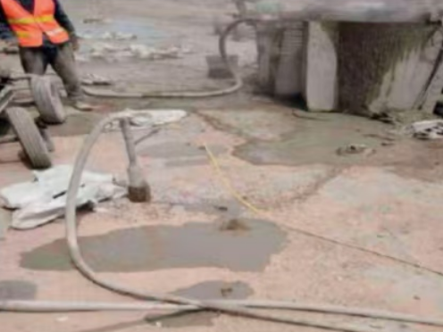 民乐水泥混凝土路面板底注浆技术 路面脱空注浆整治方案